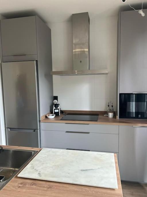 Piso Deluxe Con Balcon Cerca Del Casco Viejo Apartamento Bilbau Exterior foto